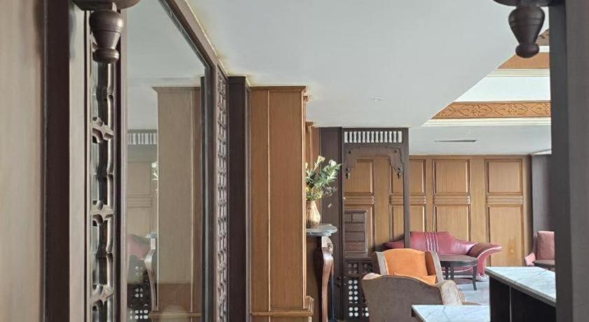 Отель Club Denovo Butwal Экстерьер фото