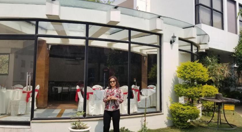 Отель Club Denovo Butwal Экстерьер фото